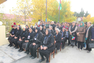 Bu gün döyüş yoldaşlarının "Qara qartal" ləqəbi verdiyi “Azərbaycan Bayrağı” ordenli kiçik gizir Röyal Mədətovun adını əbədiləşdirən ikinci bulağın açılışı olub 