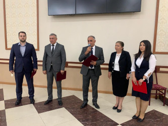 Qazaxda icra başçısı səhiyyə sahəsində çalışan bir qrup tibb işçisini peşə bayramları münasibətilə Fəxri Fərmanla təltif edib