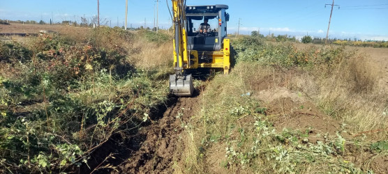 Qazax rayonu ərazisində mövcud olan suvarma arxlarının təmizlənməsi davam edir