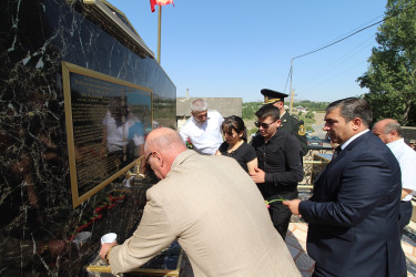 Qazaxda Vətən müharibəsi şəhidinin doğum günündə adını əbədiləşdirən bulaq-abidə kompleksinin açılışı olub