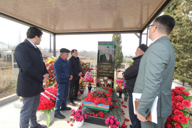 Qazaxda icra başçısı Novruz bayramı ərəfəsində Vətən müharibəsi şəhidlərinin məzarlarını ziyarət edib