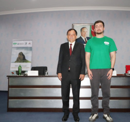 İcra başçısı Qazaxda səfərdə olan düşərgə iştirakçıları ilə görüşüb