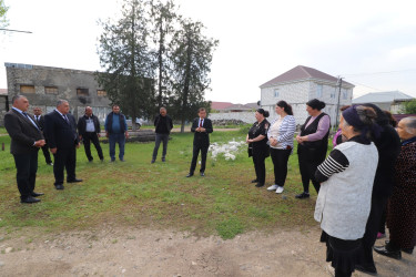 İcra başçısı vətəndaşların müraciəti ilə yerində tanış olub