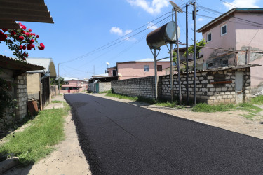 Qazaxda Nəriman Nərimanov yaşayış massivində yeni asfalt örtüyü döşənən məhəllədaxili yollardan - FOTOLAR