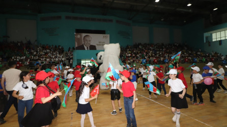 Qazaxda “Heydər Əliyev İli” çərçivəsində “Uşaqlar bizim gələcəyimizdir!” mövzusunda uşaq yaradıcılıq festivalı keçirilib