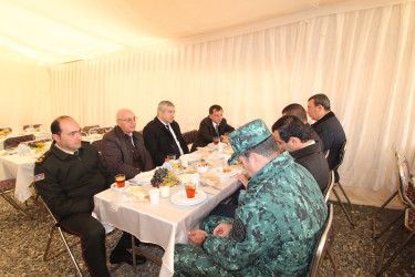 Ölümündən sonra göstərdiyi igidliyə görə üç medalla təltif olunan qazaxlı şəhid Elfak Daşdəmirov hər birimizin fəxridir