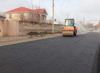 Qazaxda icra başçısı Ağköynək kəndində yeni asfalt örtüyü döşənən Cabir Hüseynov küçəsində görülmüş işlərlə tanış olub