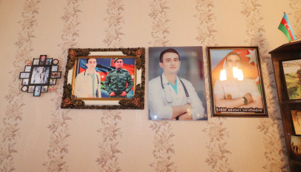 Qazaxda Vətən müharibəsinin həkim şəhidi peşə bayramında məzarı başında yad edilib