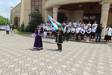 Qazaxda Ümummilli Lider Heydər Əliyevin anadan olmasının 100 illiyinə həsr olunmuş fləşmob keçirilib