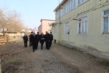 İcra başçısı küçə və binaların həyətlərindəki mövcud vəziyyətlə yerində tanış olub