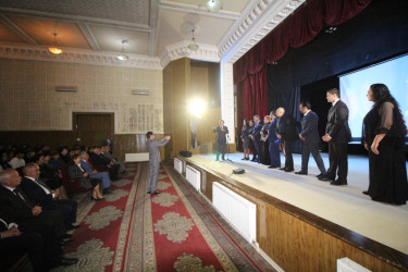 Şuşa Dövlət Musiqili Dram Teatrı Qazaxda Xalq şairi Zəlimxan Yaqubun “Böyük ömrün dastanı” poeması əsasında hazırlanmış eyniadlı ədəbi-bədii kompozisiya təqdim edib