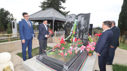 Qazaxda 27 Sentyabr - Anım Günü ərəfəsində Vətən müharibəsi şəhidlərinin məzarları ziyarət olunub