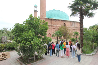 Qazaxda dərslərə başlayan ADA Universitetinin Azərbaycan dilindəki yeni magistr proqramının tələbələri rayonun görməli yerlərinə ekskursiya ediblər