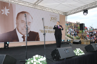 Qazaxda Ulu Öndər Heydər Əliyevin 100 illik yubileyinə həsr olunmuş möhtəşəm konsert təşkil olunub