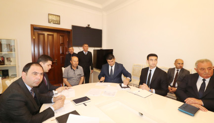 Qazax RİH-də keçirilən ümumi qəbulda icra başçısı vətəndaşların müraciətini dinləyib