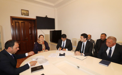 Qazax RİH-də keçirilən ümumi qəbulda icra başçısı vətəndaşların müraciətini dinləyib