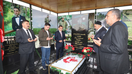 Qazaxda icra başçısı 27 Sentyabr - Anım Günü ərəfəsində Vətən müharibəsi şəhidlərinin məzarlarını ziyarət edib