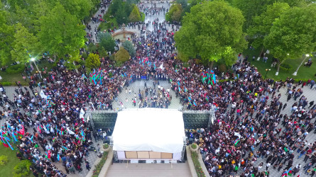 Qazaxda Ulu Öndər Heydər Əliyevin 100 illik yubileyinə həsr olunmuş möhtəşəm konsert təşkil olunub