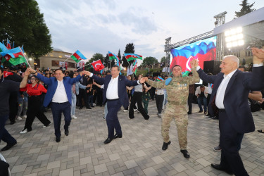 Qazaxda Ulu Öndər Heydər Əliyevin 100 illik yubileyinə həsr olunmuş möhtəşəm konsert təşkil olunub