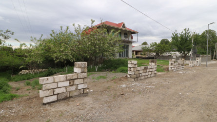 Qazaxda icra başçısı yeni asfalt örtüyünün vurulması nəzərdə tutulan ərazilərə baxış keçirib