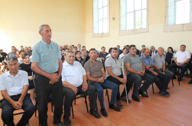 Qazaxda icra başçısının növbəti səyyar görüşü rayonun sərhəd kəndi olan Cəfərlidə yaşayan sakinlərlə keçirilib