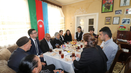 “Azərbaycan Bayrağı” ordenli Vətən müharibəsi şəhidi baş leytenant Xaliddin Nəsibovun ailəsi ziyarət olunub