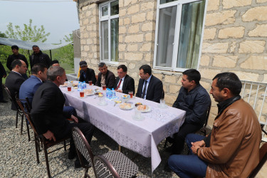 Qazaxda icra başçısı ötən gün avtoqəza zamanı dünyasını dəyişən hərbçinin hüzr mərasimində iştirak edib və ailəsinə başsağlığı verib