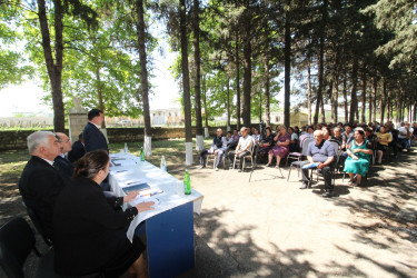 Qazaxda icra başçısının iyun ayı üzrə vətəndaşlarla keçirilən ilk səyyar görüşü rayonun Orta Salahlı kəndində olub