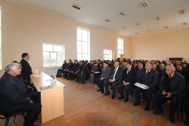 Fevral ayı üzrə vətəndaşlarla nəzərdə tutulan növbəti səyyar görüş Yuxarı Salahlı kəndində keçirilib