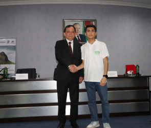 İcra başçısı Qazaxda səfərdə olan düşərgə iştirakçıları ilə görüşüb