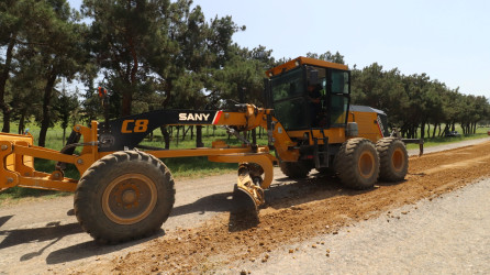 Qazaxda daha bir avtomobil yoluna yeni asfalt örtüyü döşənir. İcra başçısı görülmüş işlərlə yerində maraqlanıb – FOTOLAR