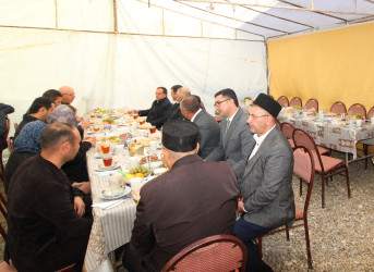 İcra başçısı şəhid Məqsəd Əliyevin anasının üç mərasimində iştirak edib və ailəsinə başsağlığı verib