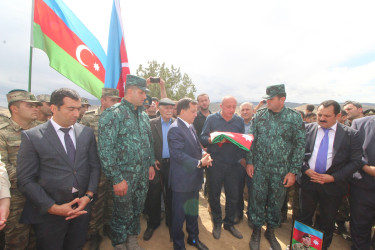 Qazaxda şəhid baş leytenant Yunis Kazımov doğulduğu Kəmərli kəndində son mənzilə yola salınıb