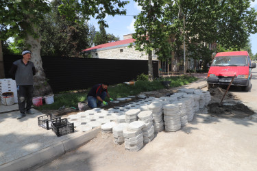 Qazaxda Prezident Administrasiyasının nümayəndəsi və İcra başçısı şəhərin Əliağa Şıxlinski küçəsində aparılan abadlıq işləri ilə yerində tanış olublar