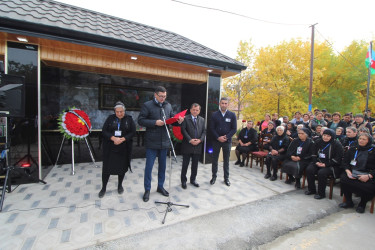 Bu gün döyüş yoldaşlarının "Qara qartal" ləqəbi verdiyi “Azərbaycan Bayrağı” ordenli kiçik gizir Röyal Mədətovun adını əbədiləşdirən ikinci bulağın açılışı olub 