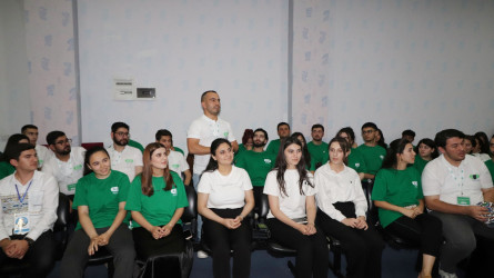 İcra başçısı Qazaxda səfərdə olan düşərgə iştirakçıları ilə görüşüb