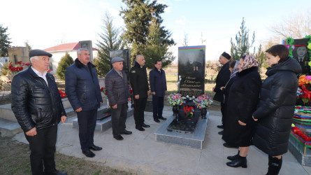 Qazaxda 31 dekabr - Dünya Azərbaycanlılarının Həmrəyliyi Günü və Yeni il bayramı ərəfəsində şəhidlərin məzarları ziyarət edilib