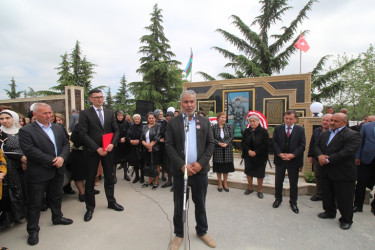 Qazaxda “Azərbaycan Bayrağı” ordenli Vətən müharibəsi şəhidinin adını əbədiləşdirən bulaq-abidə kompleksinin açılışı olub