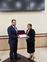 Qazaxda icra başçısı səhiyyə sahəsində çalışan bir qrup tibb işçisini peşə bayramları münasibətilə Fəxri Fərmanla təltif edib