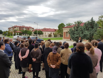 Millət vəkili Ülviyyə Ağayeva Qazaxbəyli kəndində məcburi köçkünlərin məskunlaşdığı Yeni qəsəbədə sakinlərlə görüşüb