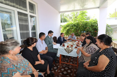 İcra başçısı Vətən müharibəsi şəhidi Asəf Nəsibovun babasının vəfatı ilə əlaqədar ailəsinə başsağlığı verib