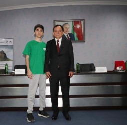 İcra başçısı Qazaxda səfərdə olan düşərgə iştirakçıları ilə görüşüb