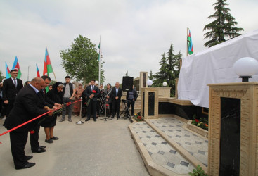 Qazaxda “Azərbaycan Bayrağı” ordenli Vətən müharibəsi şəhidinin adını əbədiləşdirən bulaq-abidə kompleksinin açılışı olub