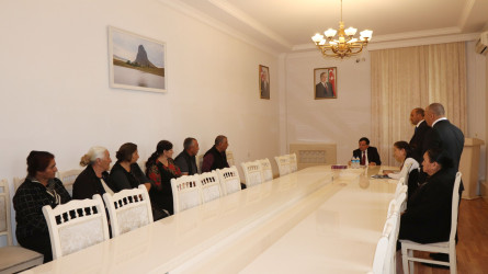 İcra başçısı Xanlıqlar kəndində vətəndaşların müraciəti ilə yerində tanış olub