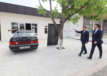 Qazaxda Prezident Administrasiyasının nümayəndəsi və İcra başçısı şəhərin Əliağa Şıxlinski küçəsində aparılan abadlıq işləri ilə yerində tanış olublar