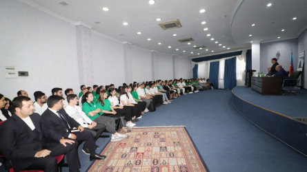 İcra başçısı Qazaxda səfərdə olan düşərgə iştirakçıları ilə görüşüb