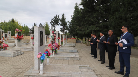 Qazaxda 27 Sentyabr - Anım Günü ərəfəsində Vətən müharibəsi şəhidlərinin məzarları ziyarət olunub