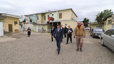 Qazaxda icra başçısı yeni asfalt örtüyünün vurulması nəzərdə tutulan ərazilərə baxış keçirib