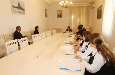 İcra başçısı vətəndaşları fərdi qəbul edərək müraciətlərini dinləyib