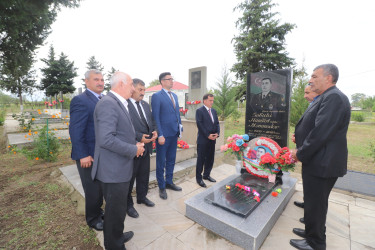 Qazaxda icra başçısı 27 Sentyabr - Anım Günü ərəfəsində Vətən müharibəsi şəhidlərinin məzarlarını ziyarət edib